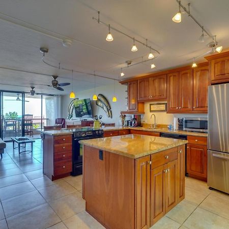 Kona Pacific Top Floor Retreat Ocean View And Pool! Kailua-Kona Exterior foto